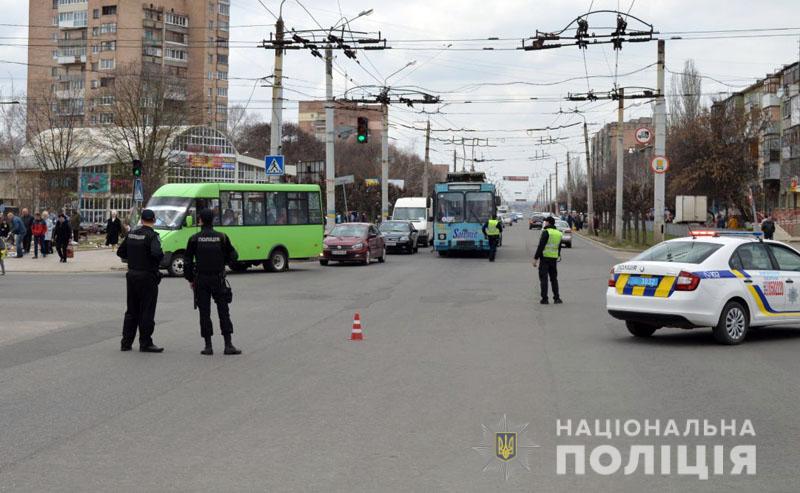 В Краматорске оцепили рынок, на месте - полиция и спасатели (фото)