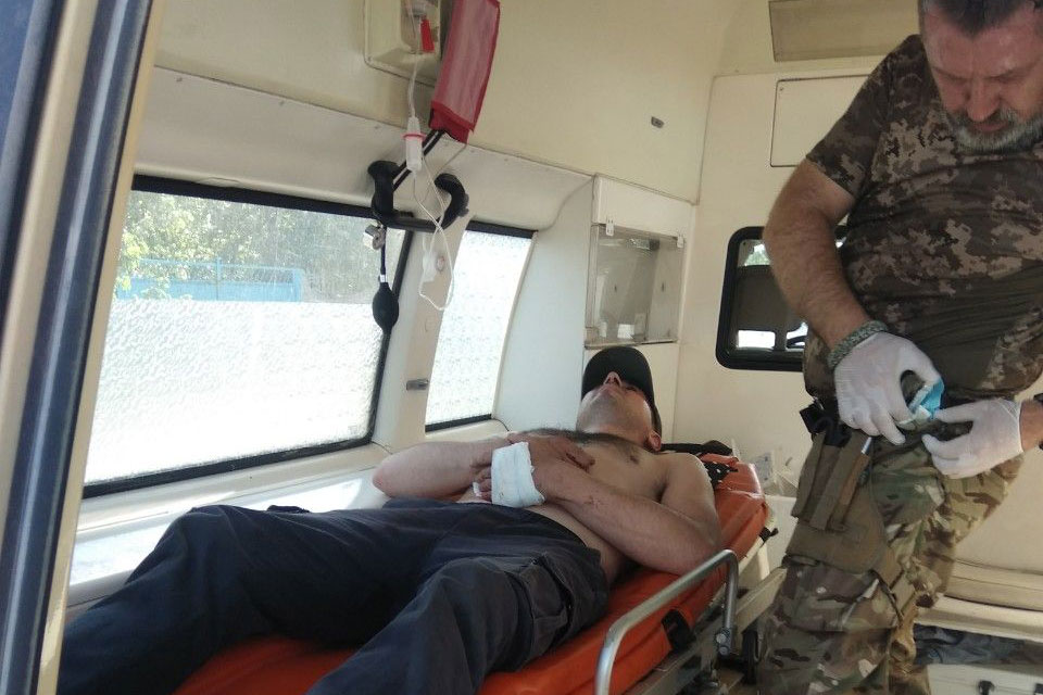 Мужчину ранили при побеге из "ДНР" (фото)