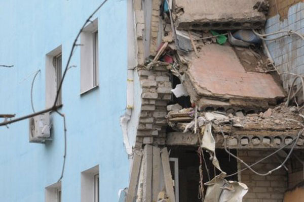 В Макеевке рухнуло перекрытие жилого дома