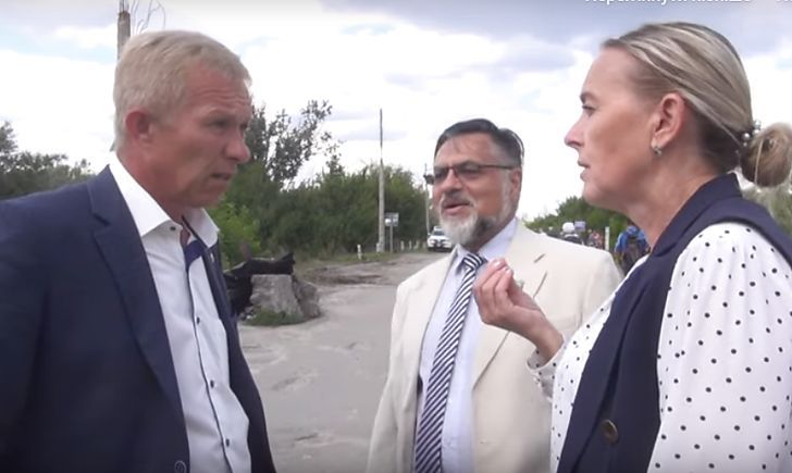Представители "ЛНР" устроили провокацию на КПВВ (фото, видео)