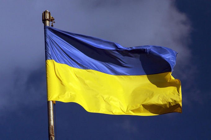 На Донбассе в серой зоне установили украинский флаг