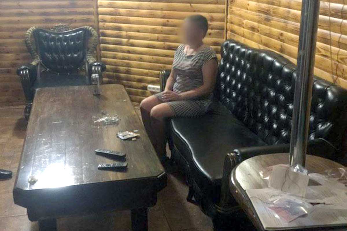 В сауны Мариуполя поставляли проституток: канал перекрыт (фото)