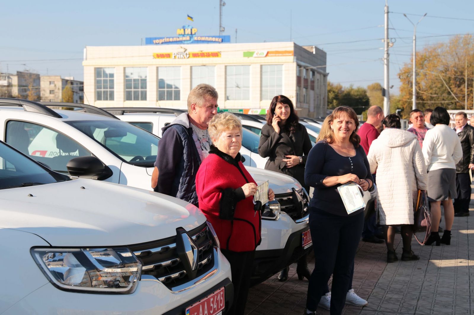 Луганщина получила новые автомобили для амбулаторий (фото)
