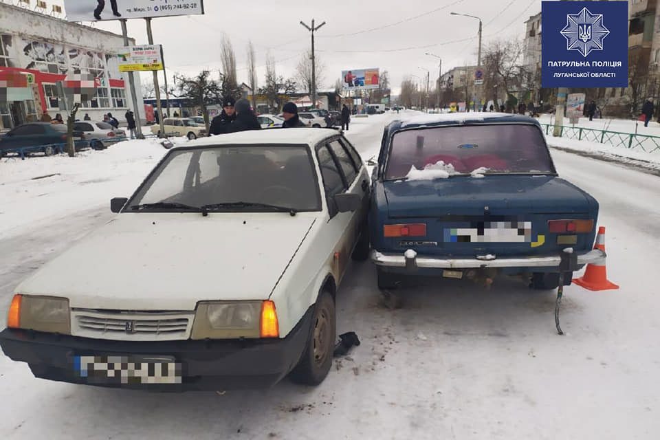 Непогода на Луганщине: ДТП и перекрытые дороги (фото)