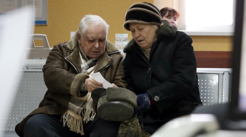 Пенсии для жителей «Л/ДНР»: в Кабмине выступили с заявлением по законопроекту