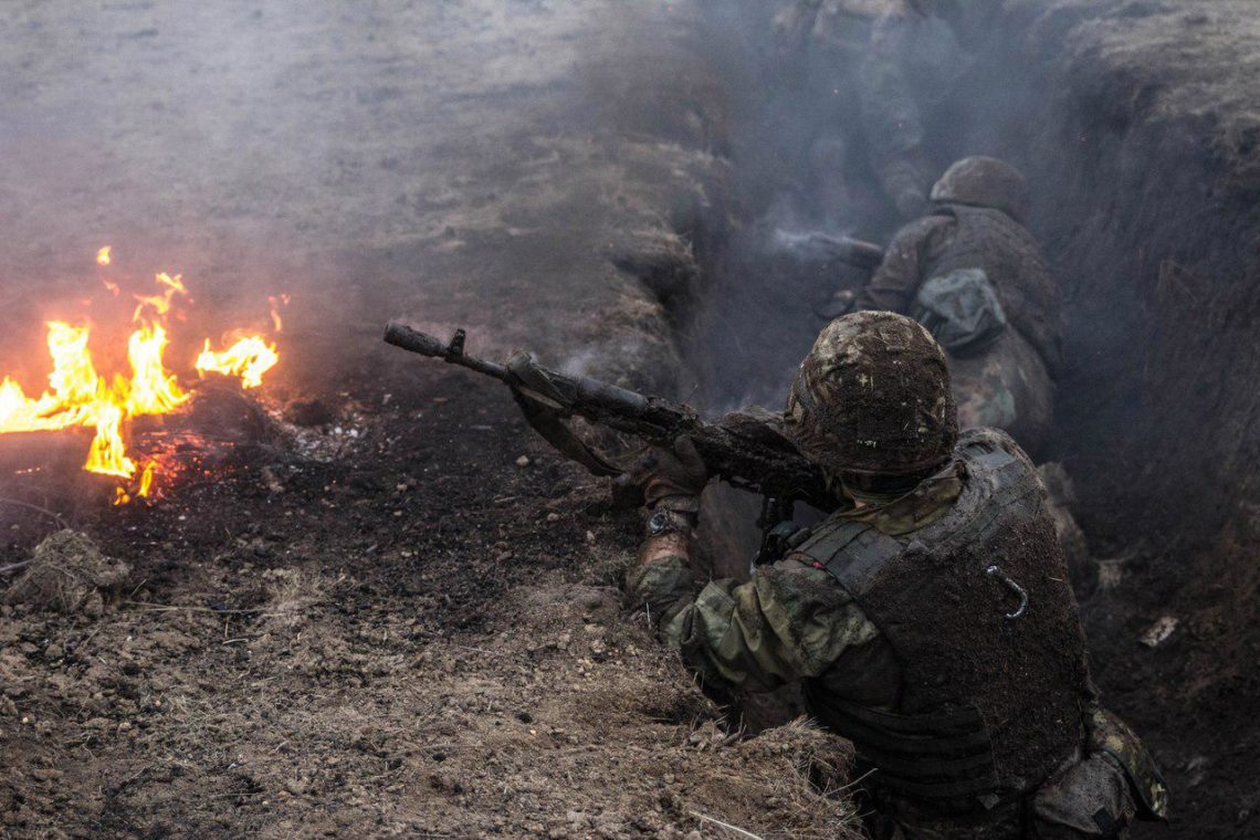На Донбассе двое бойцов ВСУ получили ранения в ходе атаки боевиков