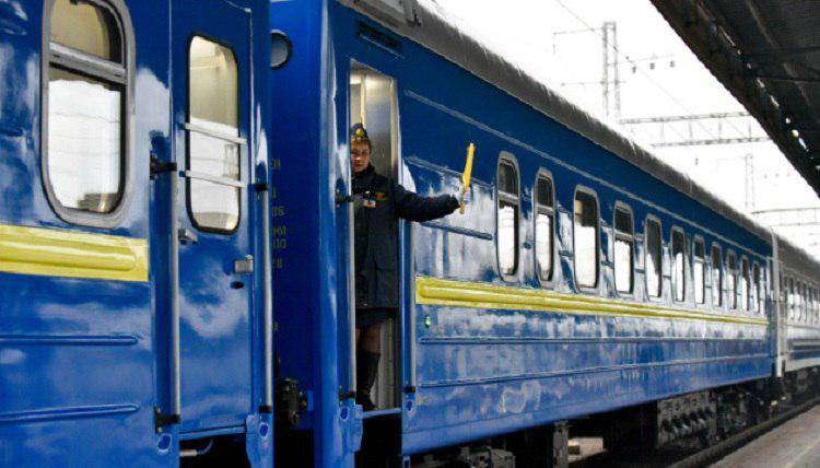 На Луганщине и Донетчине запустили пригородные поезда