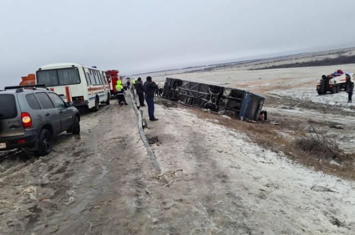 В Ростовской области перевернулся автобус из ОРДЛО: есть погибшие