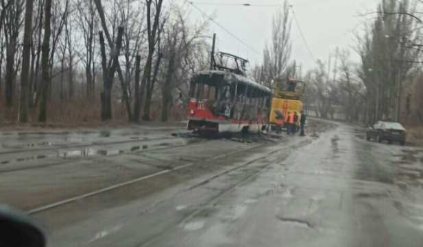 В Донецке сгорел ехавший трамвай