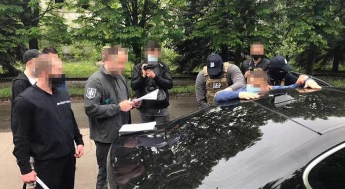 В Славянске судья Донецкого окружного административного суда задержан при получении взятки