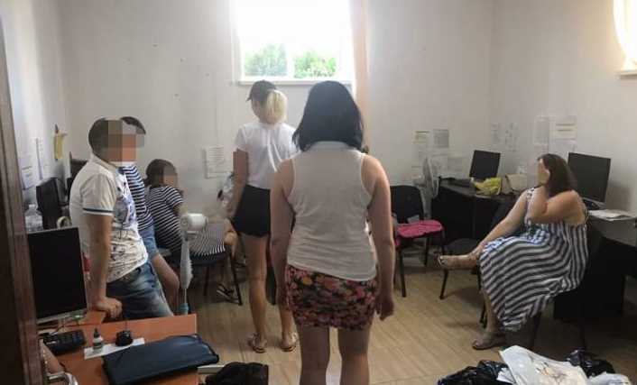 На Луганщине разоблачили мошеннический "саll-центр"