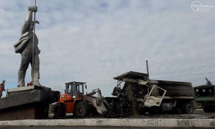 В Мариуполе грузовик врезался в "Сталевара": есть погибший