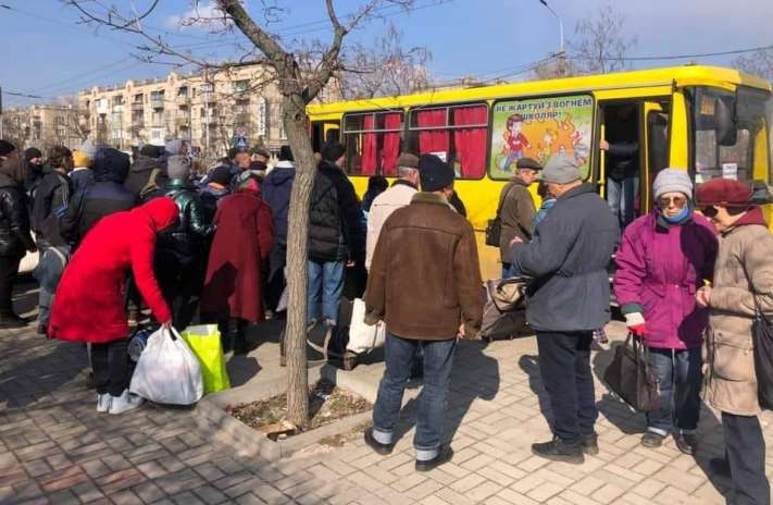 Из Луганской области сегодня эвакуировали более 1300 человек