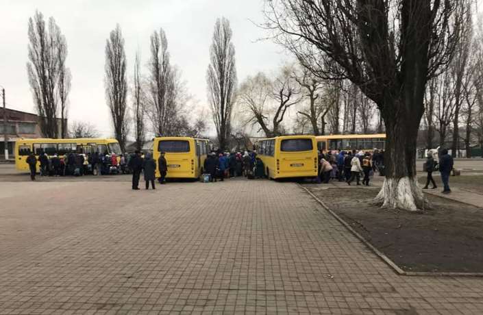 Из Луганщины эвакуировали более тысячи человек