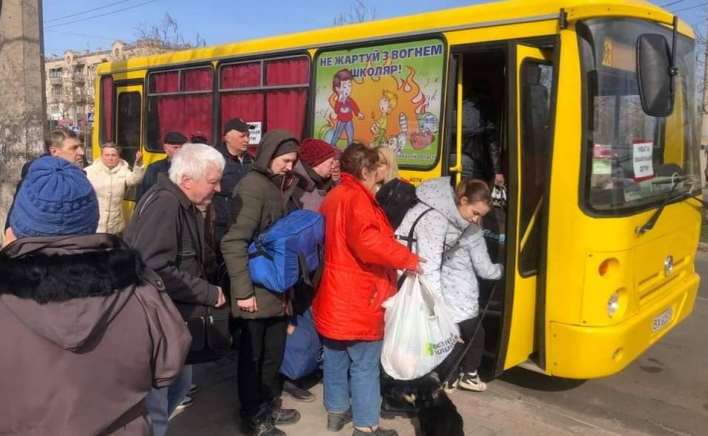 Из Луганской области сегодня вывезли более 1500 человек