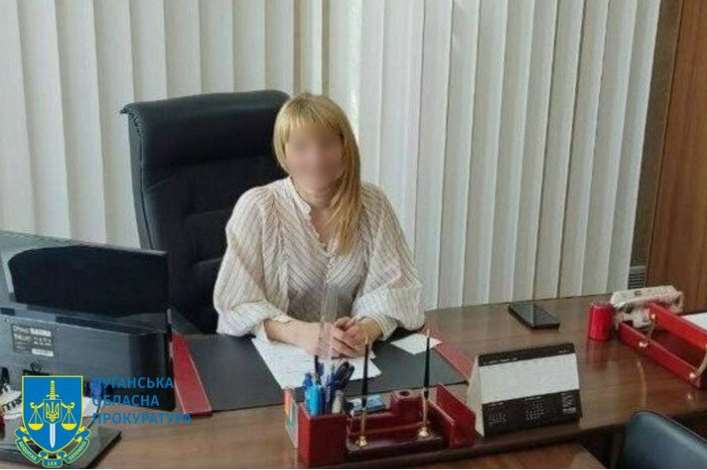 Жительница Новопскова устроилась в "Госбанк ЛНР": сообщено о подозрении