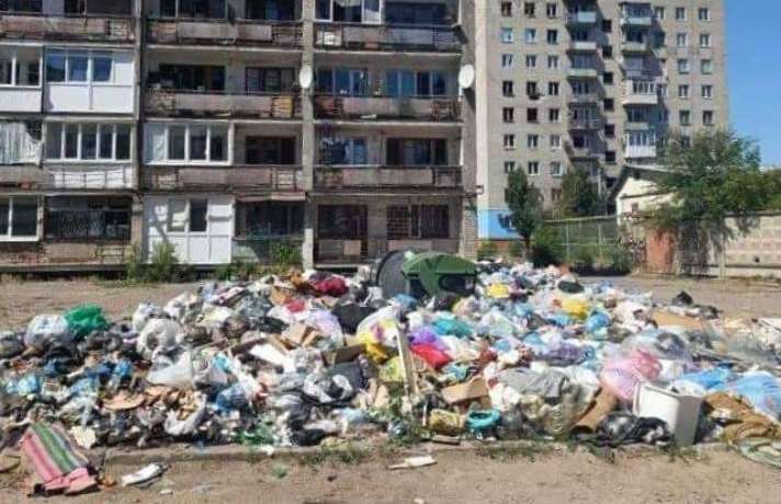 Оккупанты заставляют жителей Северодонецка бесплатно убирать мусор