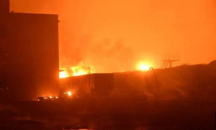 В окупованому Шахтарську палає нафтобаза