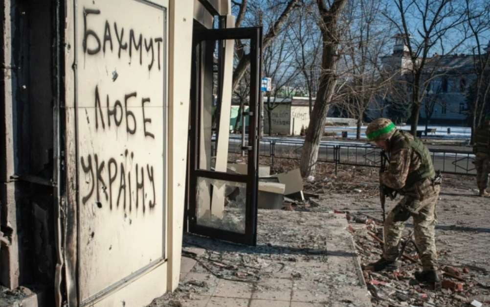 В Донецкой ОГА рассказали сколько жителей остается в Бахмуте и кому разрешен въезд