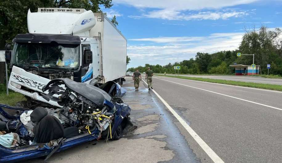 На трасі Донецьк-Маріуполь сталася аварія. Є загиблі