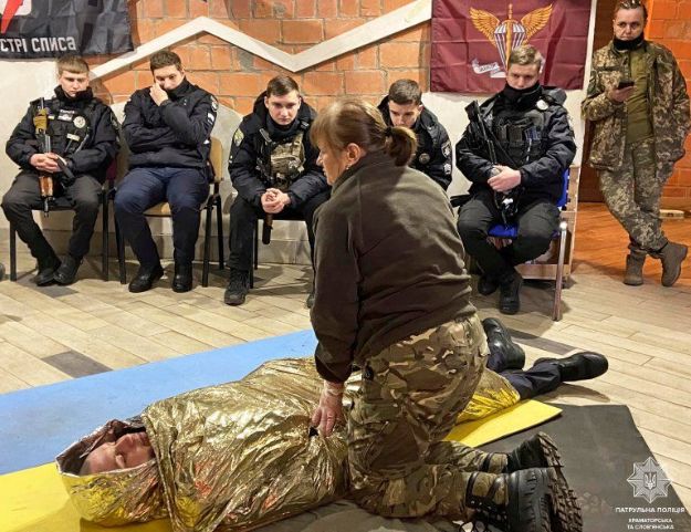 Полицейские Донецкой области прошли обучение по тактической медицине