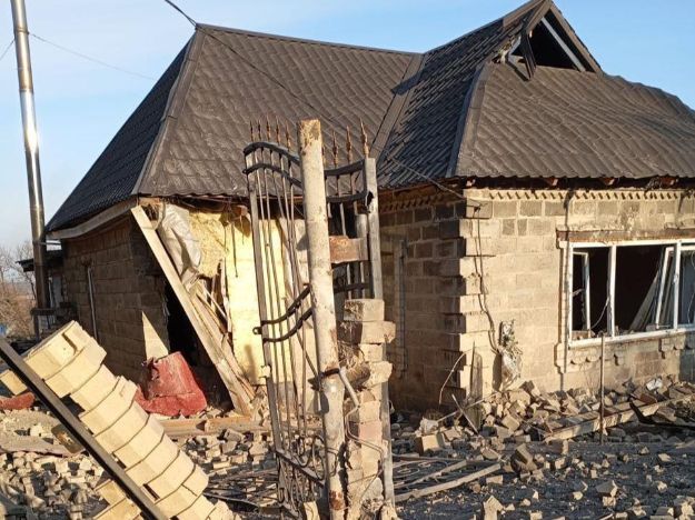 РФ обстріляла три райони на Донеччині: пошкоджено дома та інфраструктуру