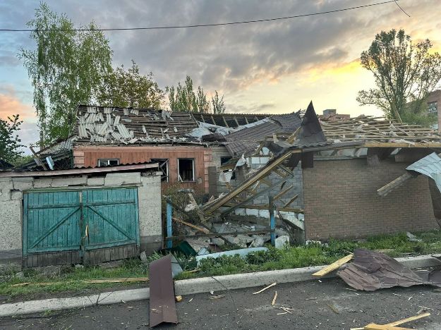 Российская армия нанесла по Селидовому авиаудар: повреждены 14 домов