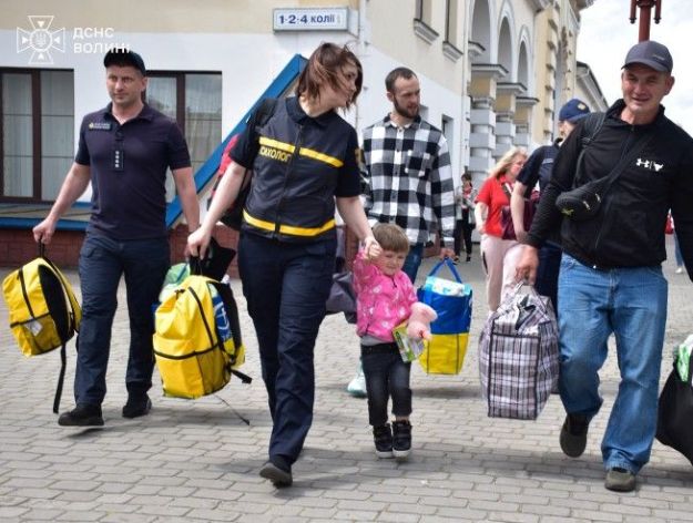 На Волыни встретили эвакуационный поезд из Донецкой области
