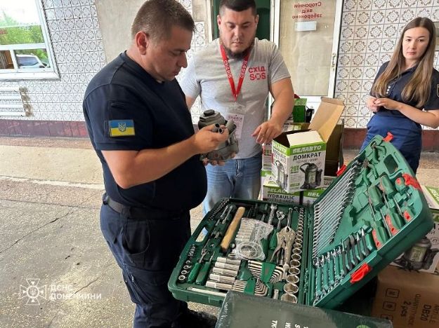 Спасатели из Славянска получили помощь от благотворителей