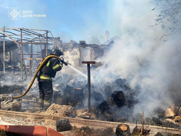 В Заречном Донецкой области в результате обстрела разрушен дом