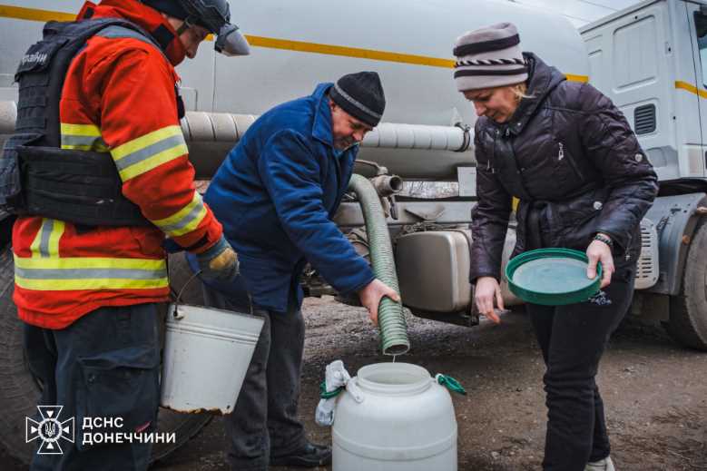 У Костянтинівці організували підвіз питної води