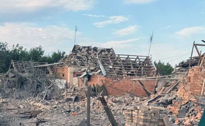В Дружковке после полуночи российский FPV-дрон повредил многоквартирный дом