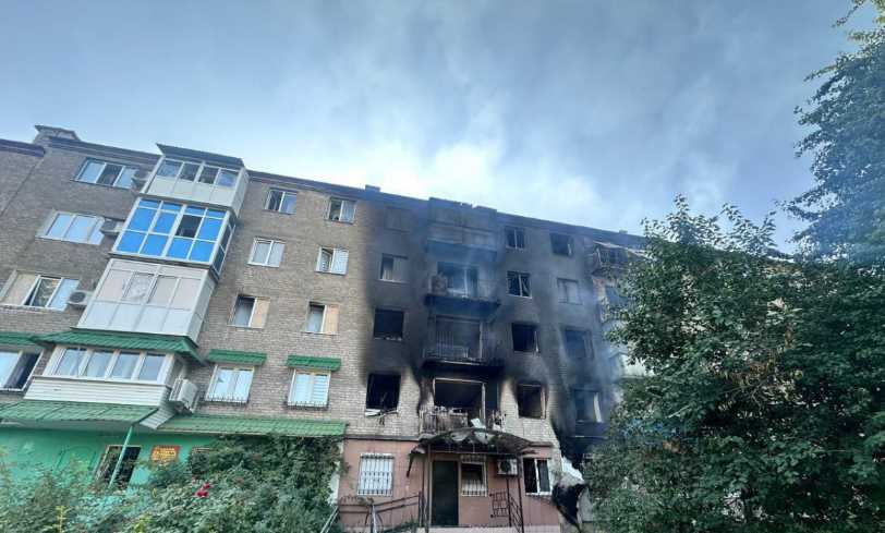 Три райони Донеччини за добу потрапили під російські обстріли понад 25 разів: пошкоджено будинки