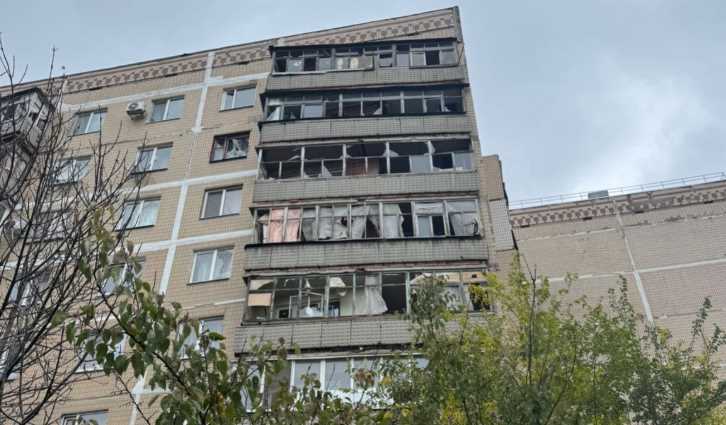 Російський безпілотник вдарив по Слов'янську: пошкоджені багатоповерхівки та дитсадок