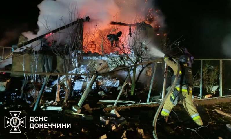 Российская армия нанесла удар по Новополтавке в Донецкой области: возник пожар