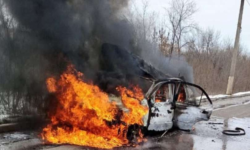 Российские беспилотники атаковали Славянск: уничтожен автомобиль и поврежден дом