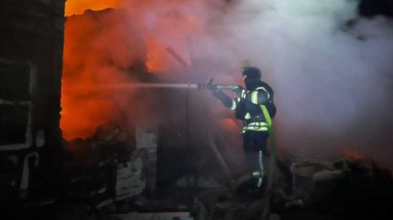 За добу в Донецькій області рятувальники загасили сім пожеж