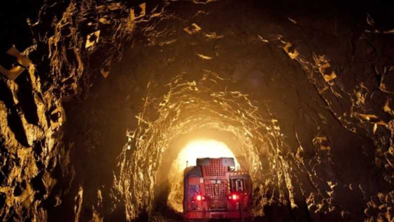 В Луганской области из-за обстрела на шахте «Белореченская» оказались заблокированы 41 шахтёр