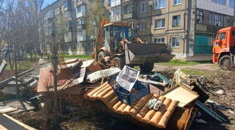 В Пантелеймоновке вывезли более 150 куб. м мусора с несанкционированных свалок