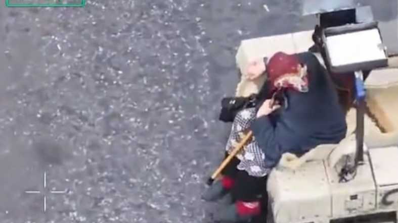 На Лиманщині військові евакуювали 77-річну жінку за допомогою робота