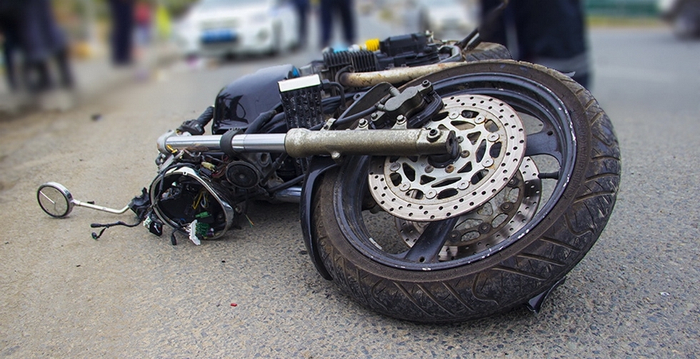 В Луганске сбили мотоциклиста (фото)