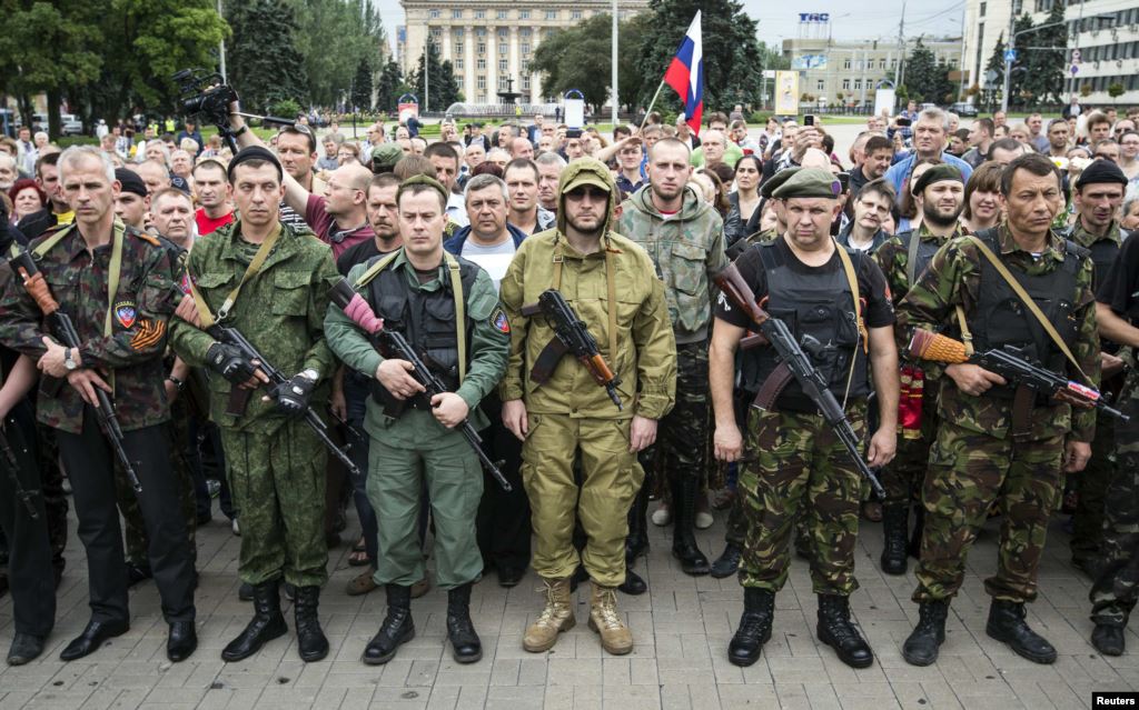 "ЛНР" и "ДНР" объявили призыв на "военную службу"