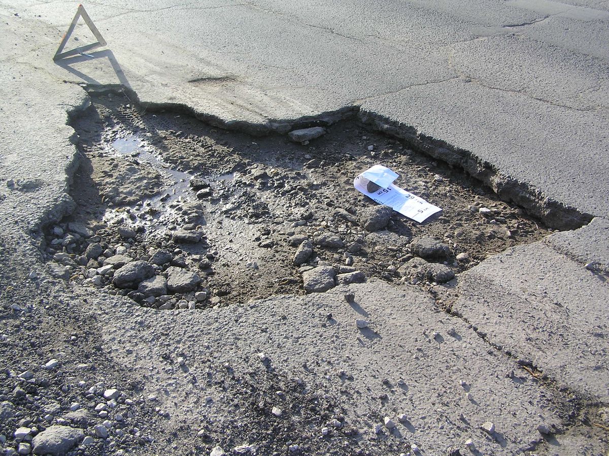 Водители Мирнограда возмущены состоянием дорог (фото)