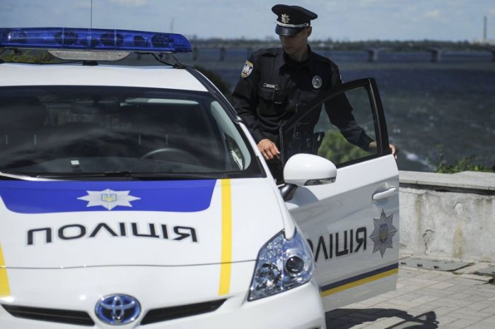 В Мариуполе полицейский Prius врезался в Ford (фото)