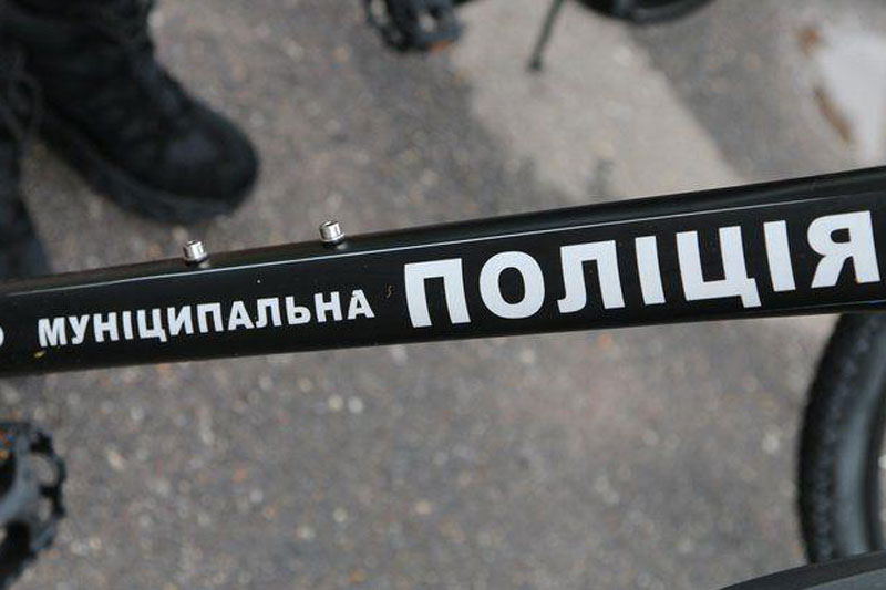 В Новогродовке украли дорожное покрытие (фото)