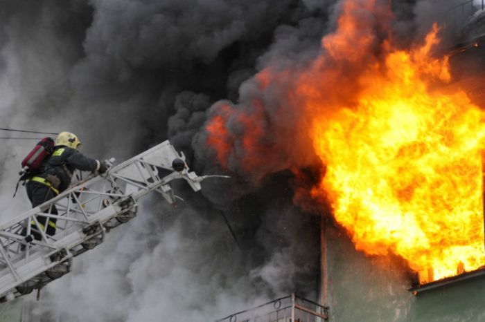 В Донецке - крупный пожар (фото)